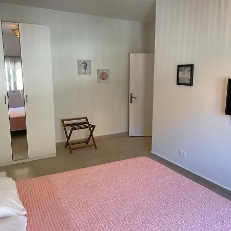 The View No1 'the Michael' Kyra Panagia